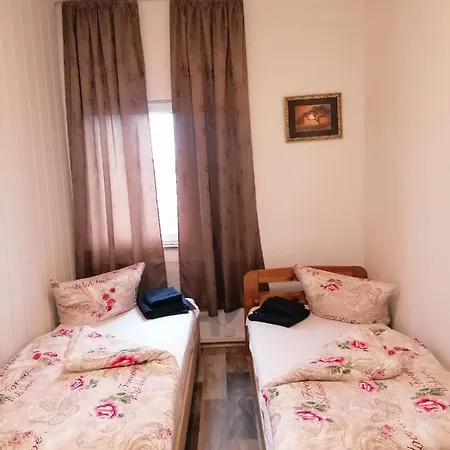 Express 24 Hostel